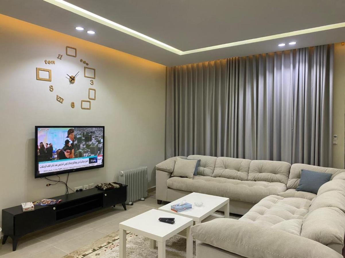 Holiday home Independent Villa, 3 Floors, 5 Bedrooms, 6 Bathrooms Riyadh