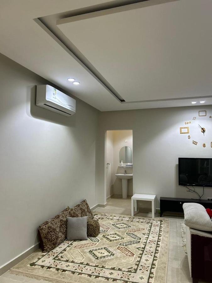 Independent Villa, 3 Floors, 5 Bedrooms, 6 Bathrooms * Riyadh