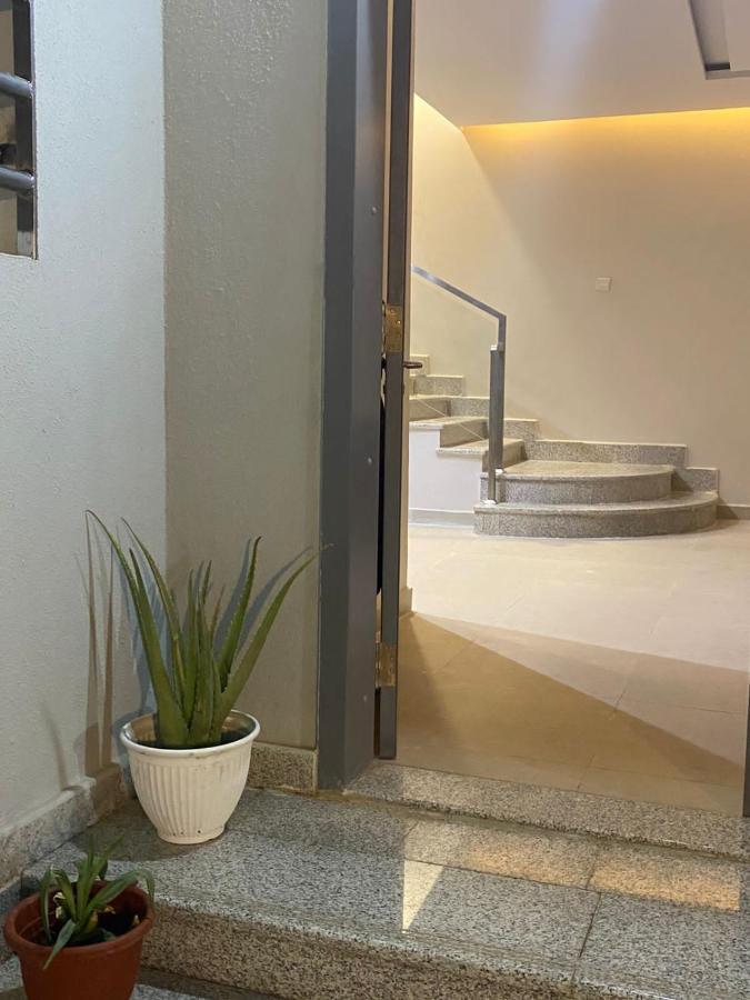 Independent Villa, 3 Floors, 5 Bedrooms, 6 Bathrooms Holiday home *