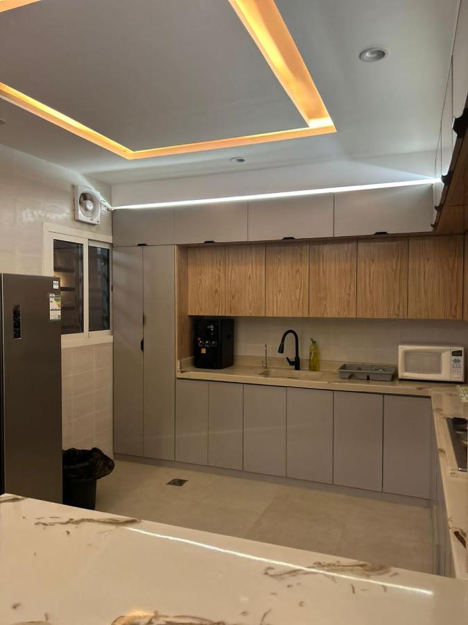 Holiday home Independent Villa, 3 Floors, 5 Bedrooms, 6 Bathrooms